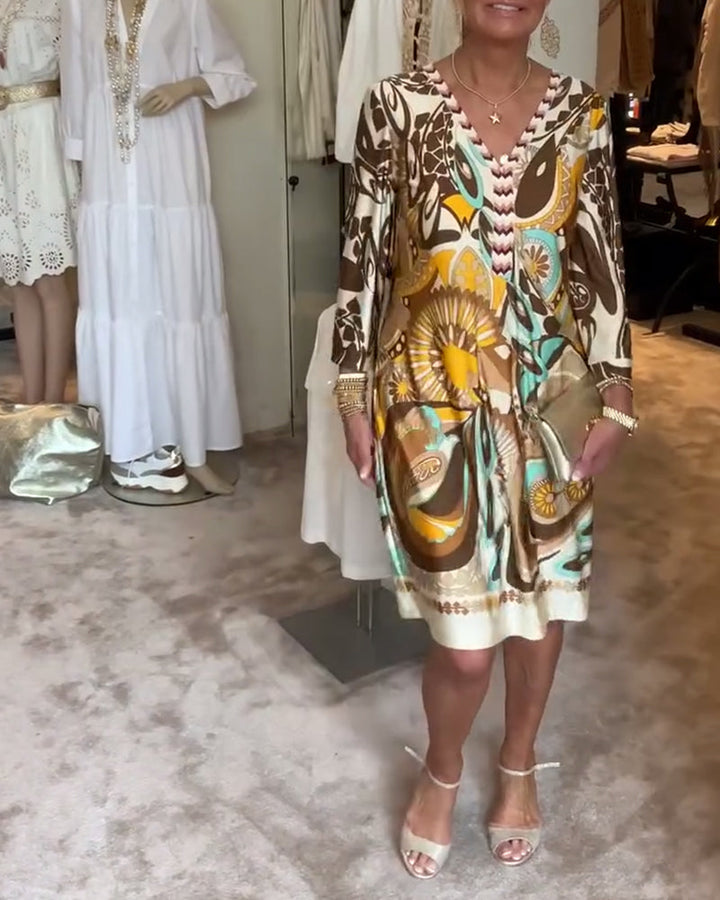 Fia | Levendige jurk met opvallend patroon en een helder design