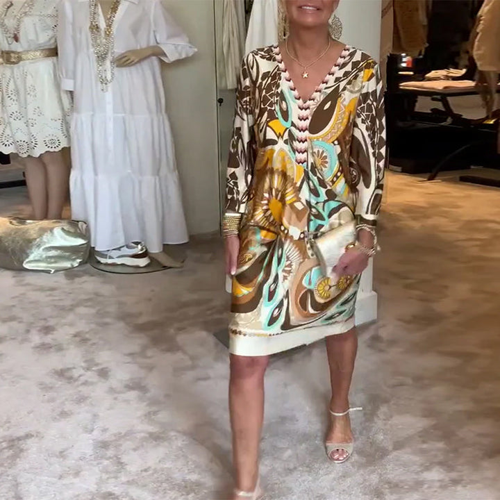 Fia | Levendige jurk met opvallend patroon en een helder design