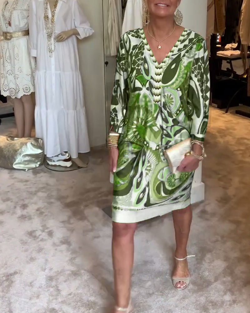 Fia | Levendige jurk met opvallend patroon en een helder design