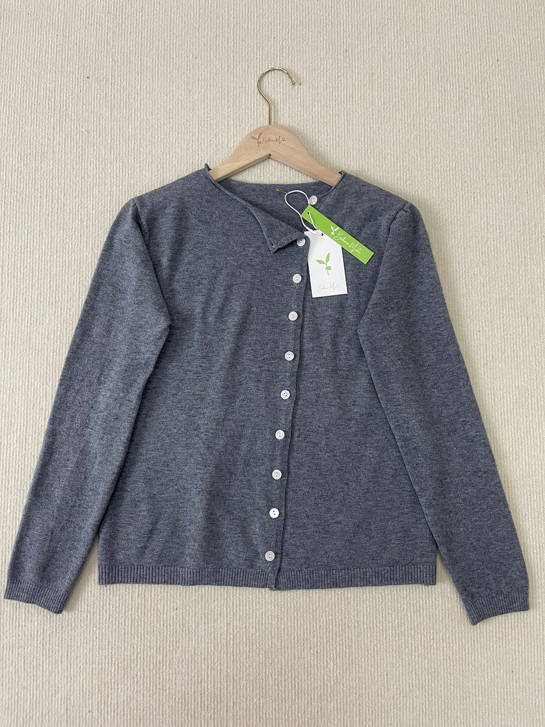 Aurora - Simple Plain Sweater with Long Sleeves