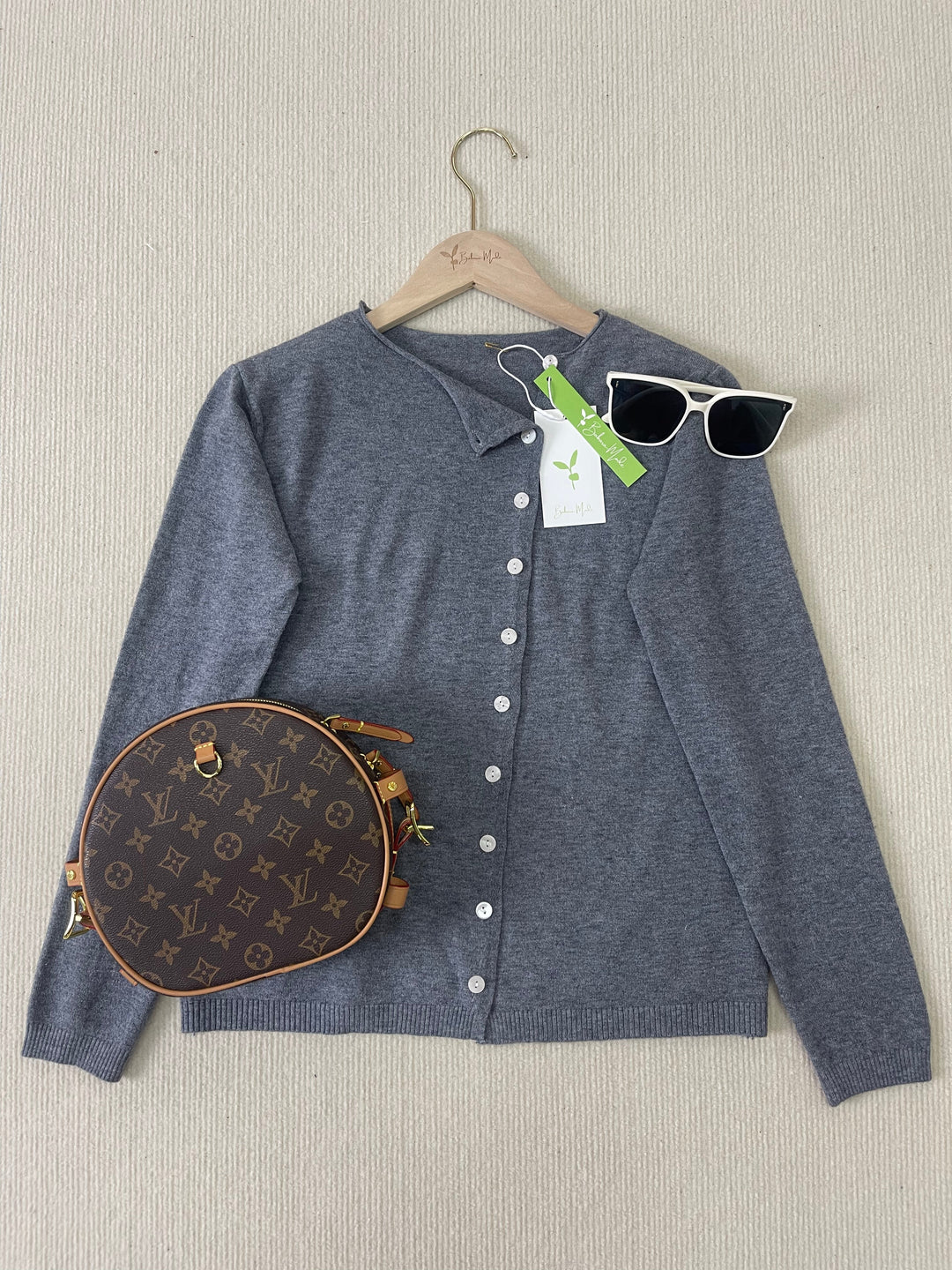 Aurora - Simple Plain Sweater with Long Sleeves