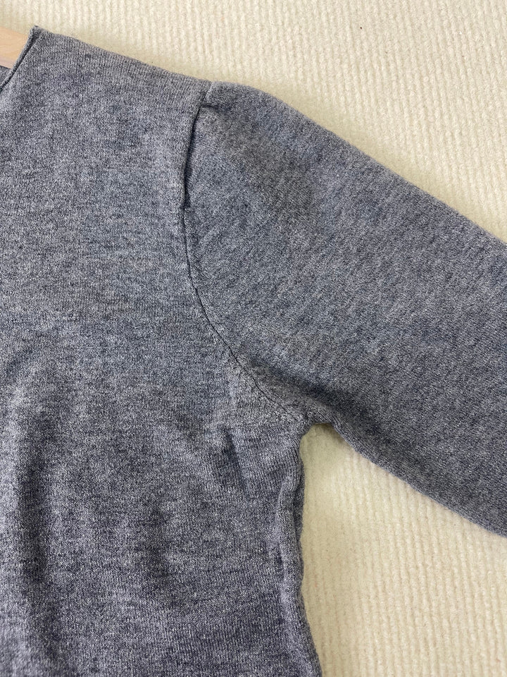 Aurora - Simple Plain Sweater with Long Sleeves