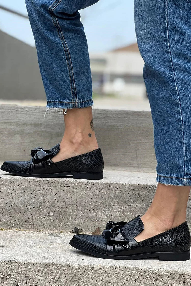 Amit™ | Luxe Bow Accent Loafers