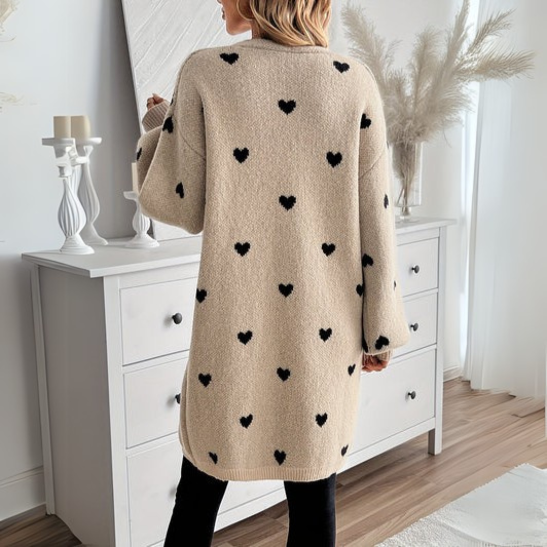 Julia – Strickjacke mit Herzmuster