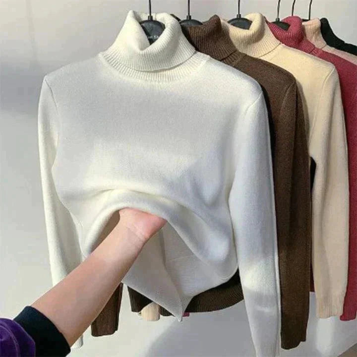 Leonie – Beigefarbener Rollkragenpullover mit Fleecefutter