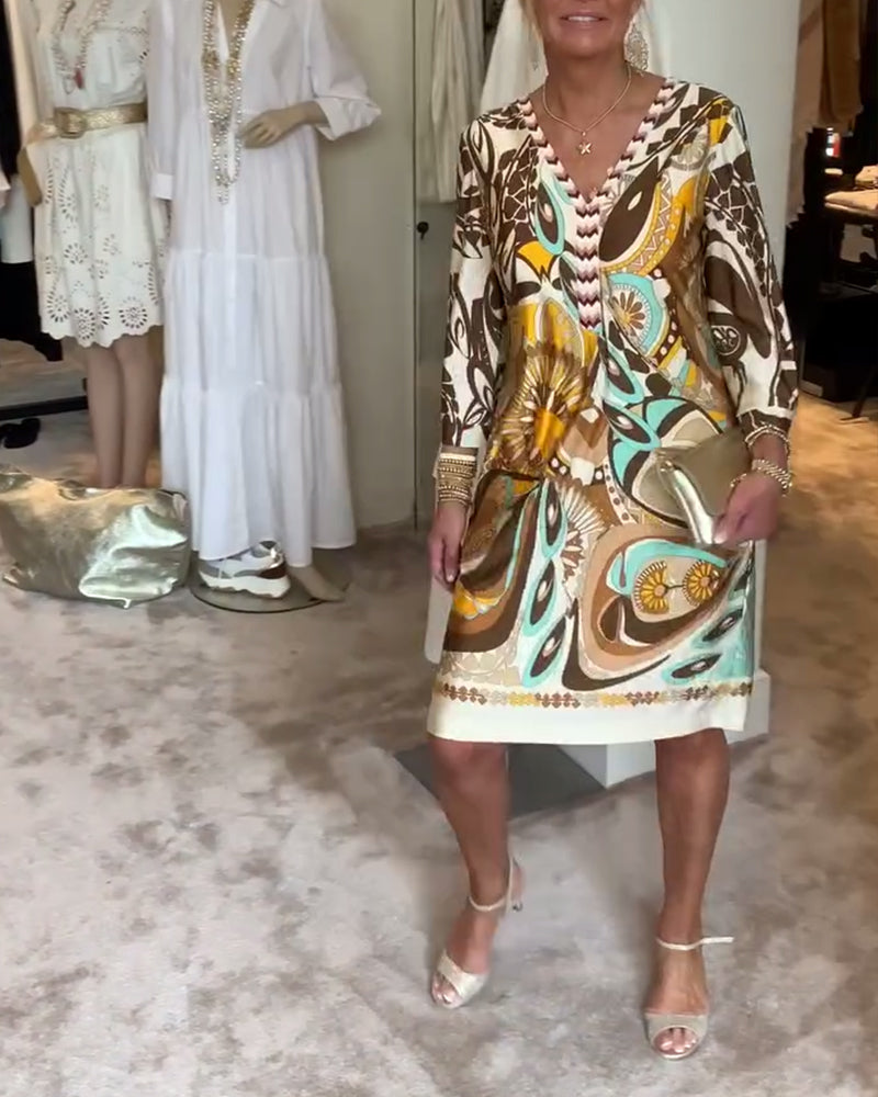 Fia | Levendige jurk met opvallend patroon en een helder design