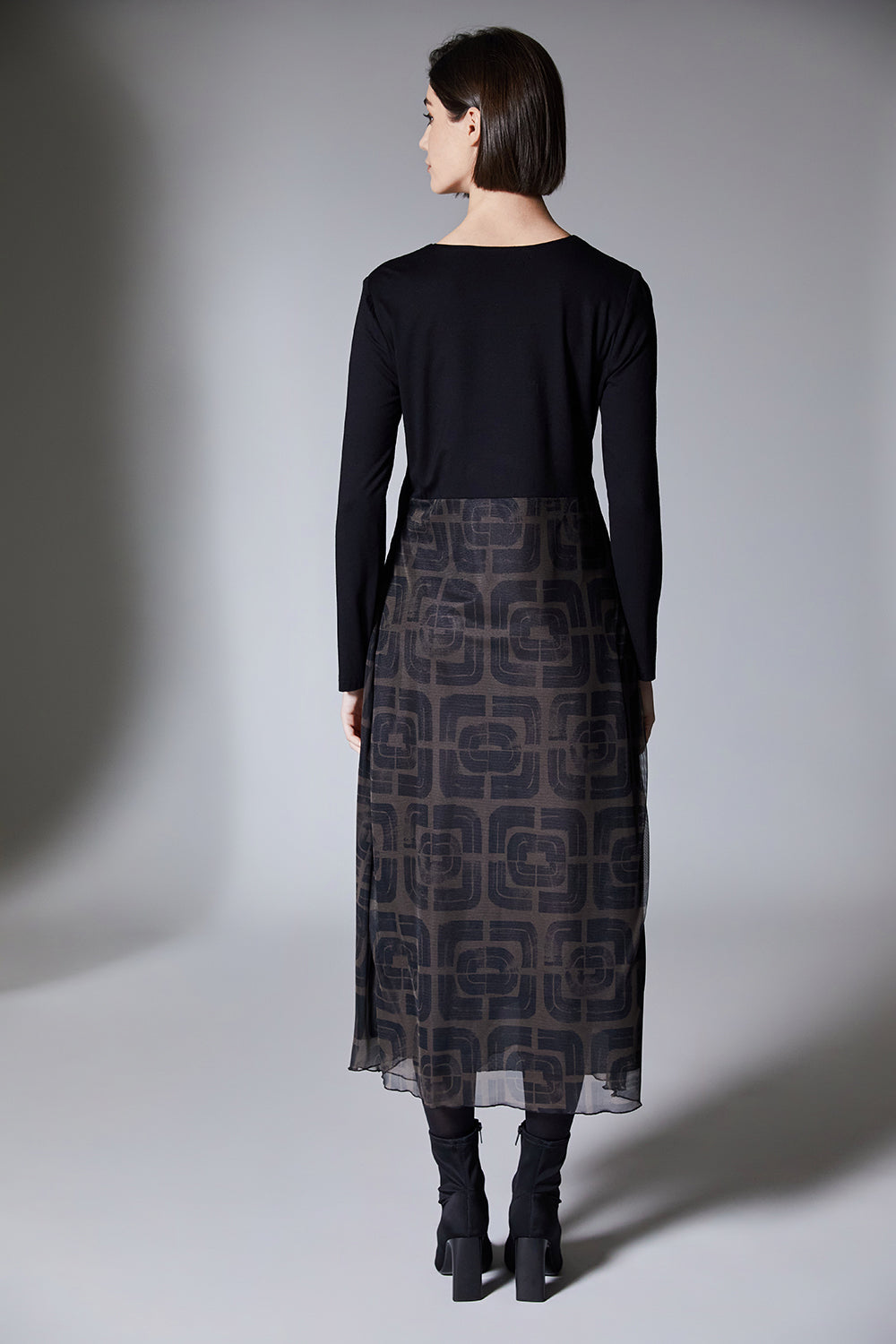 Maeve | Schwarzes Jersey- und Mesh-Midikleid