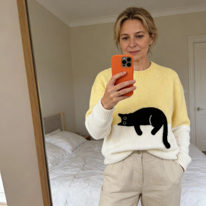 Luna | Women's Knit Sweater With Cat Graphic