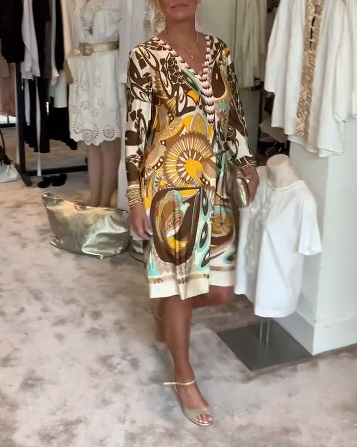 Fia | Levendige jurk met opvallend patroon en een helder design